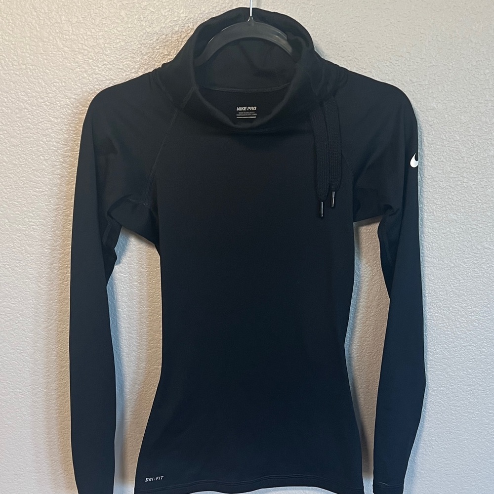 Nike DRY FIT Turtleneck Long Sleeve Performance Top